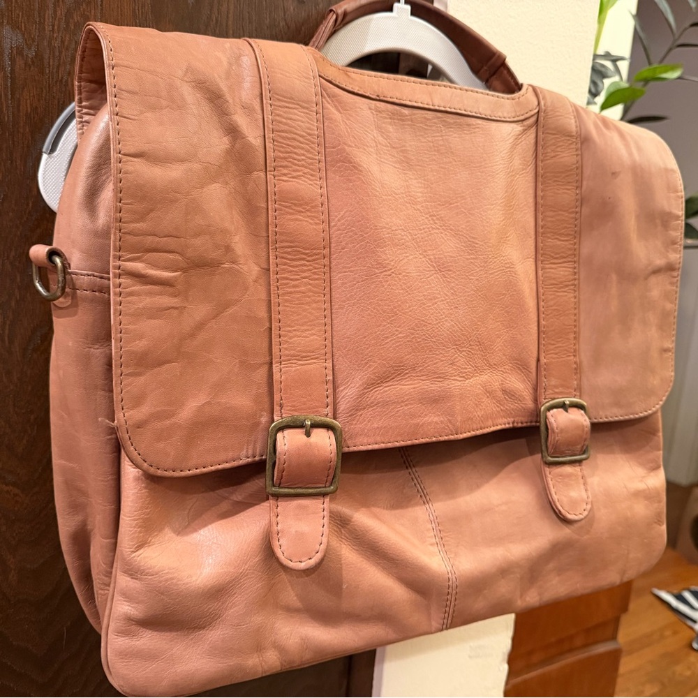 Men's vintage Tan Leather Messenger Bag